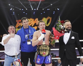 Артем Пашпорин выиграл «Битву чемпионов 10»